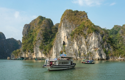 04831-Ha-Long-Bay (xiquinhosilva)  [flickr.com]  CC BY 
Información sobre la licencia en 'Verificación de las fuentes de la imagen'