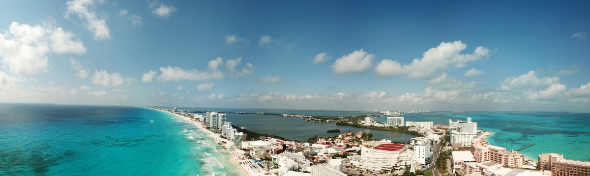 Panoramablick über die Hotelzone und den Strand von Cancun (Daniel Lorig)  Copyright 
Información sobre la licencia en 'Verificación de las fuentes de la imagen'