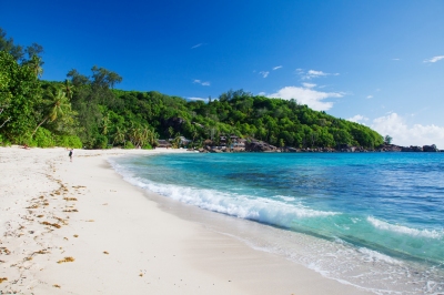 Anse Takamaka, Mahé, Seychelles (Jean-Marie Hullot)  [flickr.com]  CC BY 
Información sobre la licencia en 'Verificación de las fuentes de la imagen'