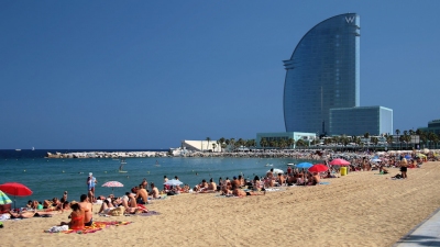 Barcelona: Platja de Sant Sebastià (Jorge Franganillo)  [flickr.com]  CC BY 
Información sobre la licencia en 'Verificación de las fuentes de la imagen'