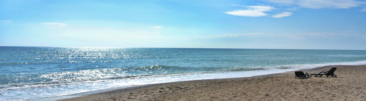 Beach at Belek, Antalya, Turkey (Alex Kulikov)  [flickr.com]  CC BY 
Información sobre la licencia en 'Verificación de las fuentes de la imagen'