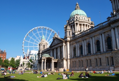 Belfast City Hall (Iker Merodio)  [flickr.com]  CC BY-ND 
Información sobre la licencia en 'Verificación de las fuentes de la imagen'