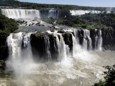 Cataratas do Iguaçu (Rodrigo Soldon)  [flickr.com]  CC BY-ND 
Información sobre la licencia en 'Verificación de las fuentes de la imagen'
