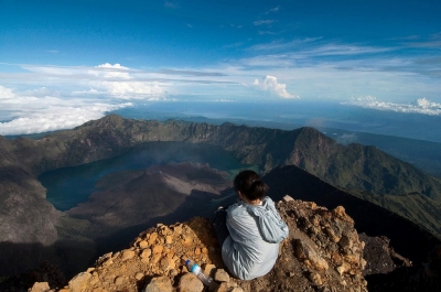 Climbing Journal Mount Rinjani package (Trekking Rinjani)  [flickr.com]  CC BY 
Información sobre la licencia en 'Verificación de las fuentes de la imagen'