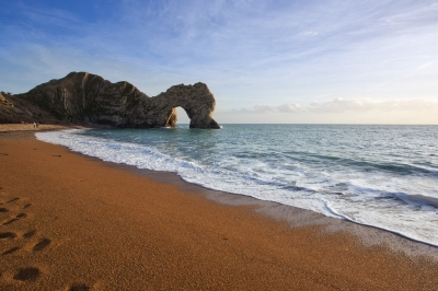 Durdle Door (Kosala Bandara)  [flickr.com]  CC BY 
Información sobre la licencia en 'Verificación de las fuentes de la imagen'