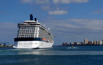 El megacrucero " Celebrity Eclipse", en el Puerto de la Luz y de Las Palmas.Gran Canaria (El Coleccionista de Instantes  Fotografía & Video)  [flickr.com]  CC BY-SA 
Información sobre la licencia en 'Verificación de las fuentes de la imagen'