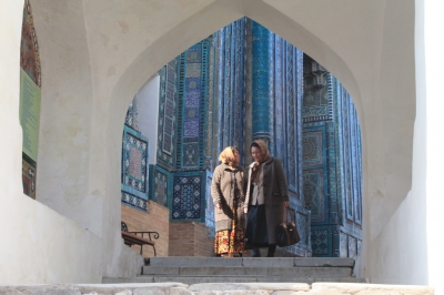 Entrance to Shah-e Zinda, Samarkand, Uzbekistan (Robert Wilson)  [flickr.com]  CC BY-ND 
Información sobre la licencia en 'Verificación de las fuentes de la imagen'