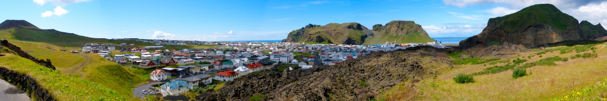 Heimaey Panorama (Thomas Quine)  [flickr.com]  CC BY-SA 
Información sobre la licencia en 'Verificación de las fuentes de la imagen'