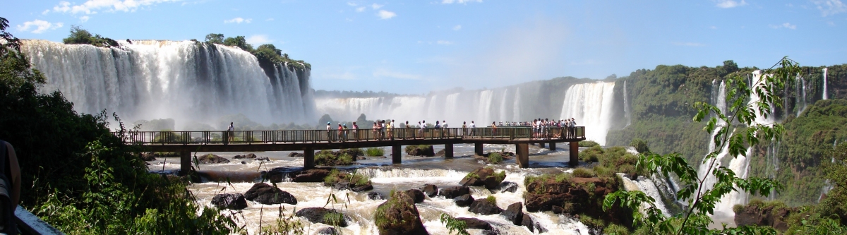 Iguazú - Lado brasileño (Guerretto)  [flickr.com]  CC BY 
Información sobre la licencia en 'Verificación de las fuentes de la imagen'