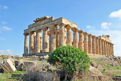 Italy-2276 - Temple of Hera (Dennis Jarvis)  [flickr.com]  CC BY-SA 
Información sobre la licencia en 'Verificación de las fuentes de la imagen'