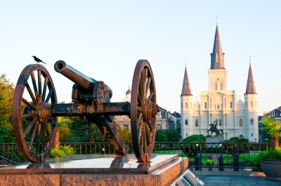 Jackson Square (Christian Senger)  [flickr.com]  CC BY 
Información sobre la licencia en 'Verificación de las fuentes de la imagen'