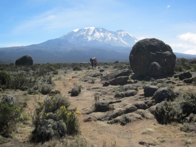 Kilimanjaro from Day 2 (michael 7601)  [flickr.com]  CC BY-ND 
Información sobre la licencia en 'Verificación de las fuentes de la imagen'