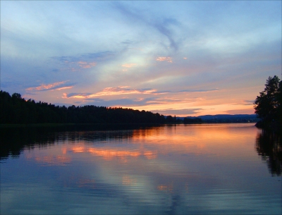 Lake Gerdsken (David J)  [flickr.com]  CC BY 
Información sobre la licencia en 'Verificación de las fuentes de la imagen'