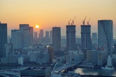 Last Sunrise from my Tokyo Trip / Der letzte Sonnenaufgang von meinen Tokio Trip (Bernhard Friess)  [flickr.com]  CC BY-ND 
Información sobre la licencia en 'Verificación de las fuentes de la imagen'