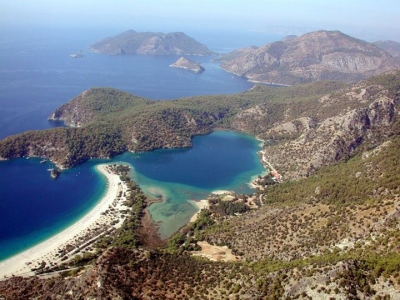 Ölüdeniz (Philippe Perreaux)  [flickr.com]  CC BY 
Información sobre la licencia en 'Verificación de las fuentes de la imagen'