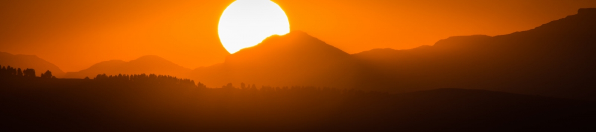 Lesotho Sunrise (Andrew Moore)  [flickr.com]  CC BY-SA 
Información sobre la licencia en 'Verificación de las fuentes de la imagen'