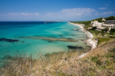 Long shoreline around Sani Beach Resort (Horia Varlan)  [flickr.com]  CC BY 
Información sobre la licencia en 'Verificación de las fuentes de la imagen'