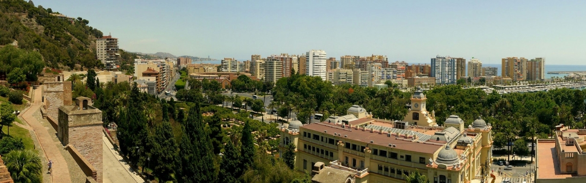 Malaga Panorama (Ronny Siegel)  [flickr.com]  CC BY 
Información sobre la licencia en 'Verificación de las fuentes de la imagen'