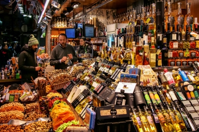 Mercat de Sant Josep - La Boqueria (Jorge Franganillo)  [flickr.com]  CC BY 
Información sobre la licencia en 'Verificación de las fuentes de la imagen'