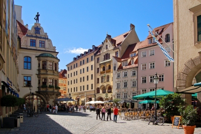 München - Altstadt (15) - Hofbräuhaus (Pixelteufel)  [flickr.com]  CC BY 
Información sobre la licencia en 'Verificación de las fuentes de la imagen'