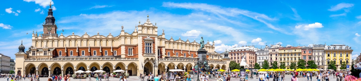 Old Town Krakow - Pano (Davis Staedtler)  [flickr.com]  CC BY 
Información sobre la licencia en 'Verificación de las fuentes de la imagen'