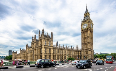 Palace of Westminster (Kurt Bauschardt)  [flickr.com]  CC BY-SA 
Información sobre la licencia en 'Verificación de las fuentes de la imagen'