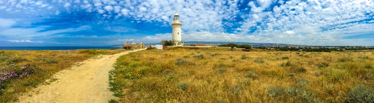 Paphos panorama (Sergey Galyonkin)  [flickr.com]  CC BY-SA 
Información sobre la licencia en 'Verificación de las fuentes de la imagen'