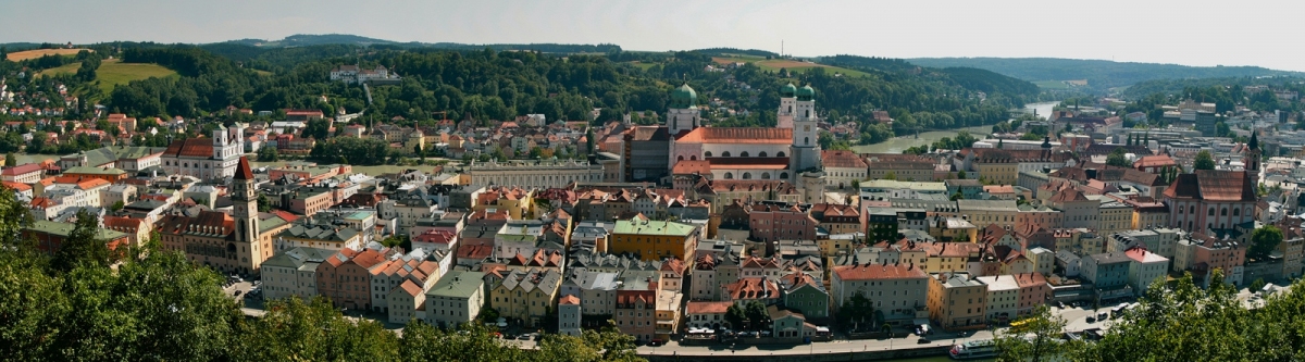 Passau Panorama from Ludwigsteig (François  Philipp)  [flickr.com]  CC BY 
Información sobre la licencia en 'Verificación de las fuentes de la imagen'