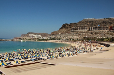 Playa Amadores (Cristian Bortes)  [flickr.com]  CC BY 
Información sobre la licencia en 'Verificación de las fuentes de la imagen'