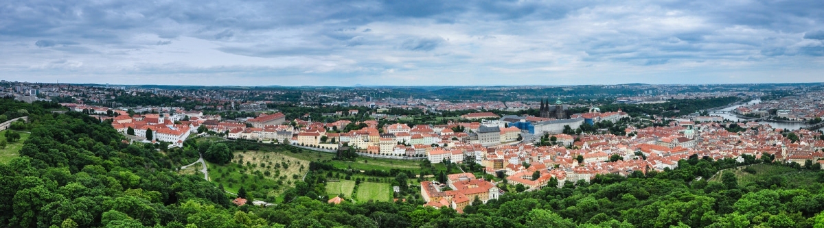 Prague Pano (mendhak)  [flickr.com]  CC BY-SA 
Información sobre la licencia en 'Verificación de las fuentes de la imagen'