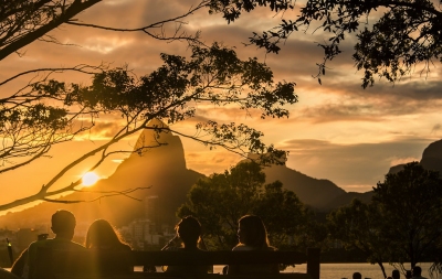 Rio de Janeiro - Brazil - Sunset (Sam valadi)  [flickr.com]  CC BY 
Información sobre la licencia en 'Verificación de las fuentes de la imagen'