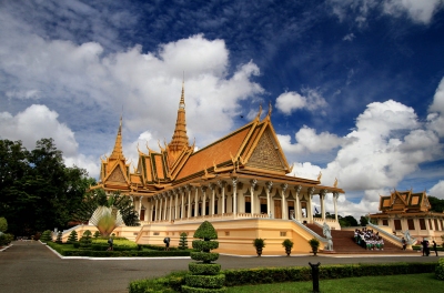 Royale Palace & Silver Pagoda (Phalinn Ooi)  [flickr.com]  CC BY 
Información sobre la licencia en 'Verificación de las fuentes de la imagen'