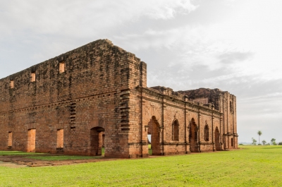 Ruinas de trinidad (Niels Mickers)  [flickr.com]  CC BY 
Información sobre la licencia en 'Verificación de las fuentes de la imagen'