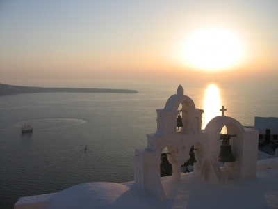 Santorin Sunset (somma1977)  [flickr.com]  CC BY-ND 
Información sobre la licencia en 'Verificación de las fuentes de la imagen'