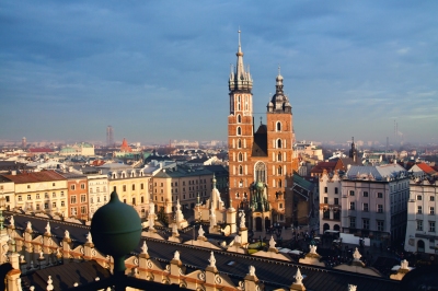 St. Mary's church in Krakow (Pawel Pacholec)  [flickr.com]  CC BY 
Información sobre la licencia en 'Verificación de las fuentes de la imagen'