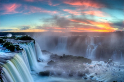 Sunset over Iguazu (SF Brit)  [flickr.com]  CC BY 
Información sobre la licencia en 'Créditos fotográficos'