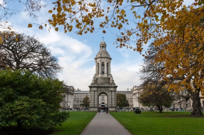 The Campanile of Trinity College (Nico Kaiser)  [flickr.com]  CC BY 
Información sobre la licencia en 'Verificación de las fuentes de la imagen'