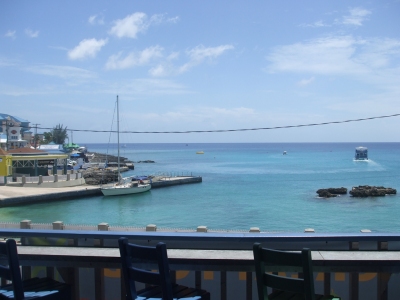 The Island Lifestyle at Breezes By The Bay, Grand Cayman, Cayman Islands (amateur photography by michel)  [flickr.com]  CC BY 
Información sobre la licencia en 'Verificación de las fuentes de la imagen'