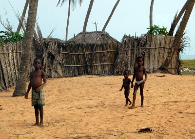 The Streets of Ouidah (Shubert Ciencia)  [flickr.com]  CC BY 
Información sobre la licencia en 'Verificación de las fuentes de la imagen'