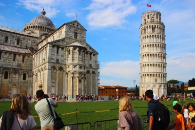 The Tower and the Duomo of Pisa (Justin Ennis)  [flickr.com]  CC BY 
Información sobre la licencia en 'Verificación de las fuentes de la imagen'