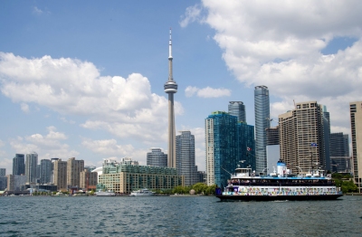 Toronto: Island Ferry (The City of Toronto)  [flickr.com]  CC BY 
Información sobre la licencia en 'Verificación de las fuentes de la imagen'