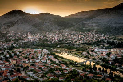 Trebinje (Marcus Saul)  [flickr.com]  CC BY 
Información sobre la licencia en 'Verificación de las fuentes de la imagen'