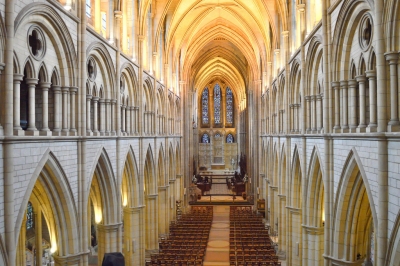 Truro Cathedral, Cornwall (JackPeasePhotography)  [flickr.com]  CC BY 
Información sobre la licencia en 'Verificación de las fuentes de la imagen'