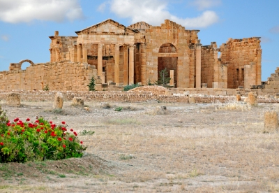 Tunisia-4454 - Last View of Sbeitla (Dennis Jarvis)  [flickr.com]  CC BY-SA 
Información sobre la licencia en 'Verificación de las fuentes de la imagen'