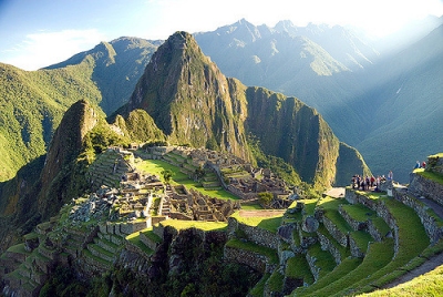 Turistas en Machu Picchu [Tourists in...] (Rocco Lucia)  [flickr.com]  CC BY 
Información sobre la licencia en 'Verificación de las fuentes de la imagen'