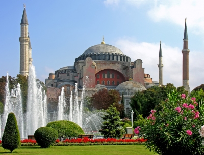 Turkey-3019 - Hagia Sophia (Dennis Jarvis)  [flickr.com]  CC BY-SA 
Información sobre la licencia en 'Verificación de las fuentes de la imagen'