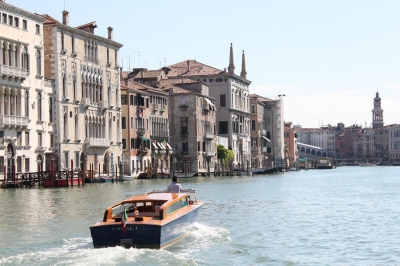 Venice 2011 (Danny Nicholson)  [flickr.com]  CC BY-ND 
Información sobre la licencia en 'Verificación de las fuentes de la imagen'