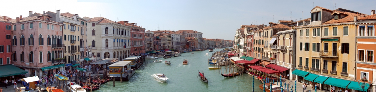 Venice Grand Canal (stevebrownd50)  [flickr.com]  CC BY 
Información sobre la licencia en 'Verificación de las fuentes de la imagen'