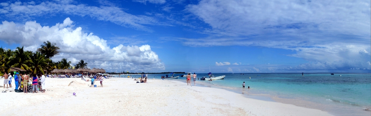 Xpu Ha beach Riviera Maya Mexico . Panorama. Nikon D3100.DSC_0704-0711. (Robert Pittman)  [flickr.com]  CC BY-ND 
Información sobre la licencia en 'Verificación de las fuentes de la imagen'